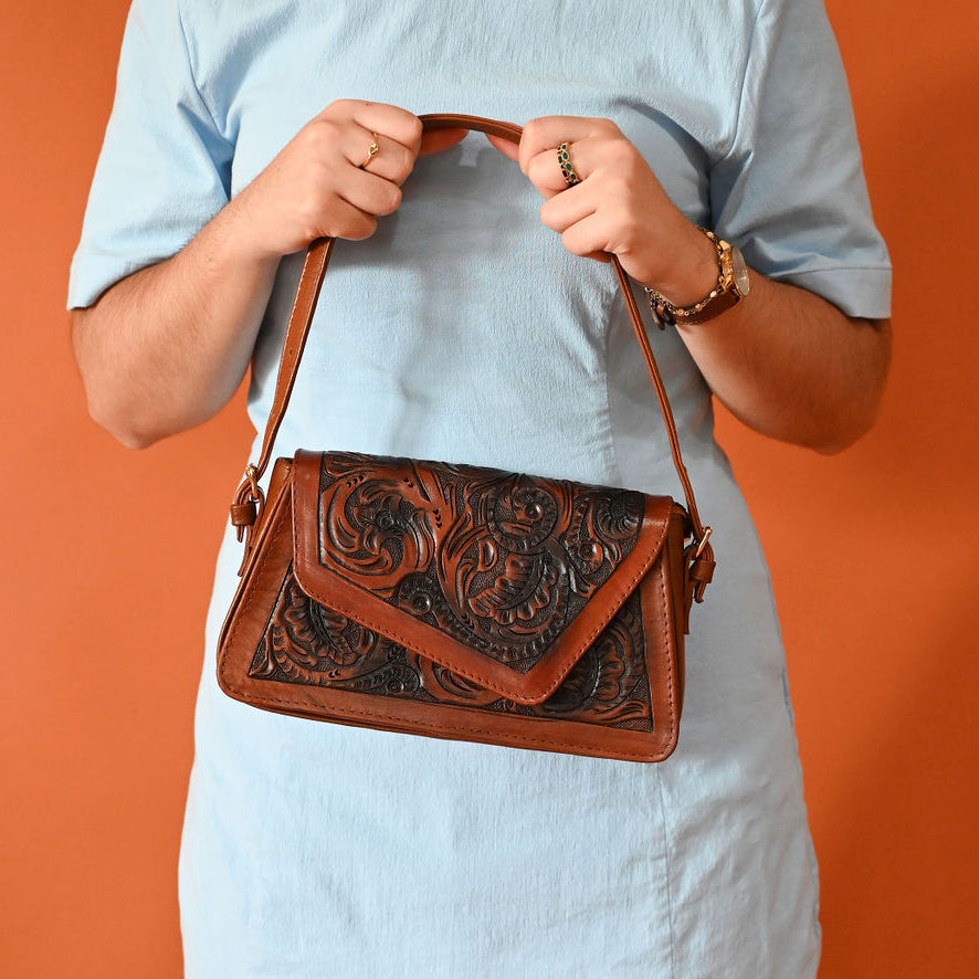 Camila Cincelado Shoulder Bag | Café | Mirasol Accessories