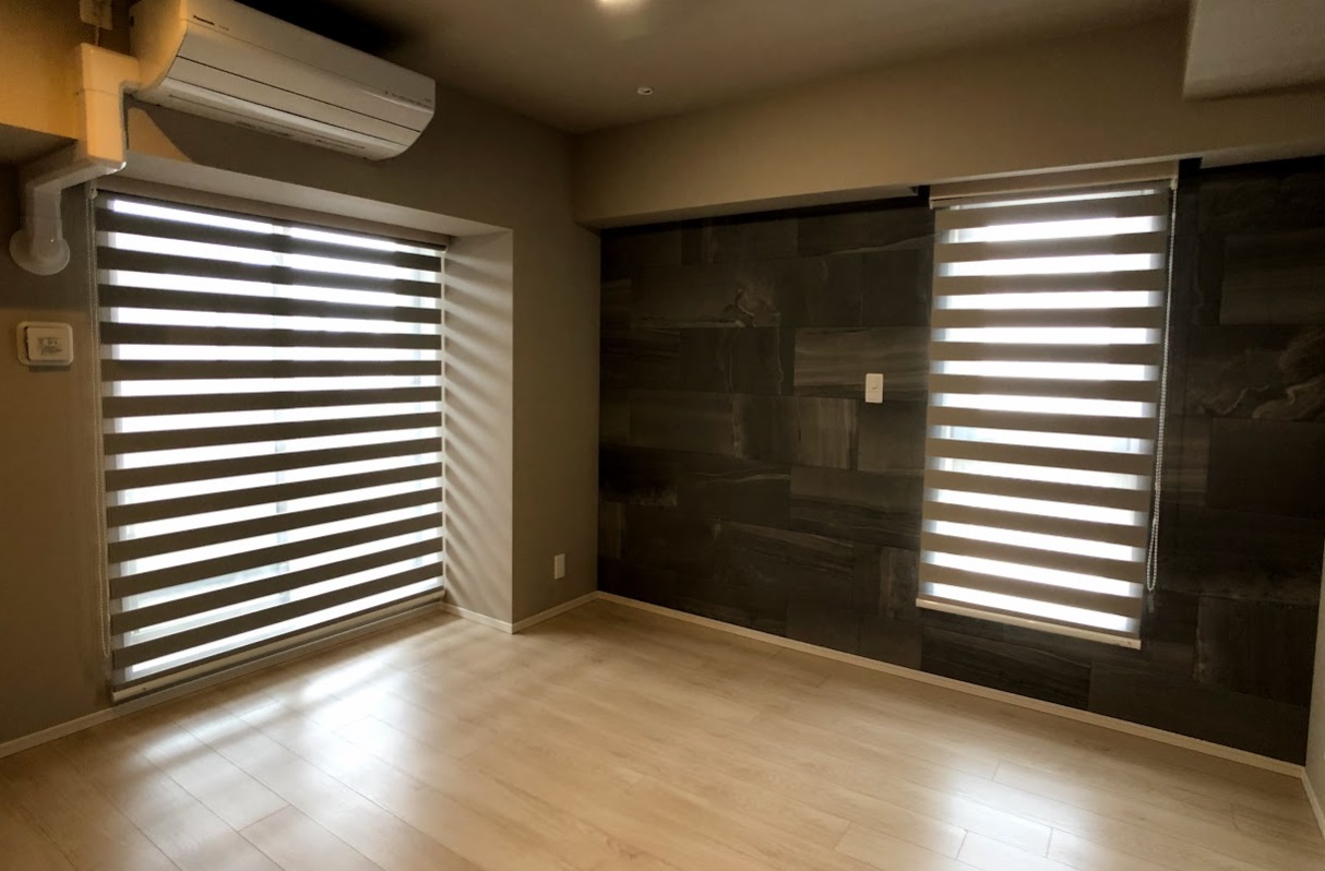 遮光対応の「調光ロールスクリーン」。タチカワブラインド『デュオレ』