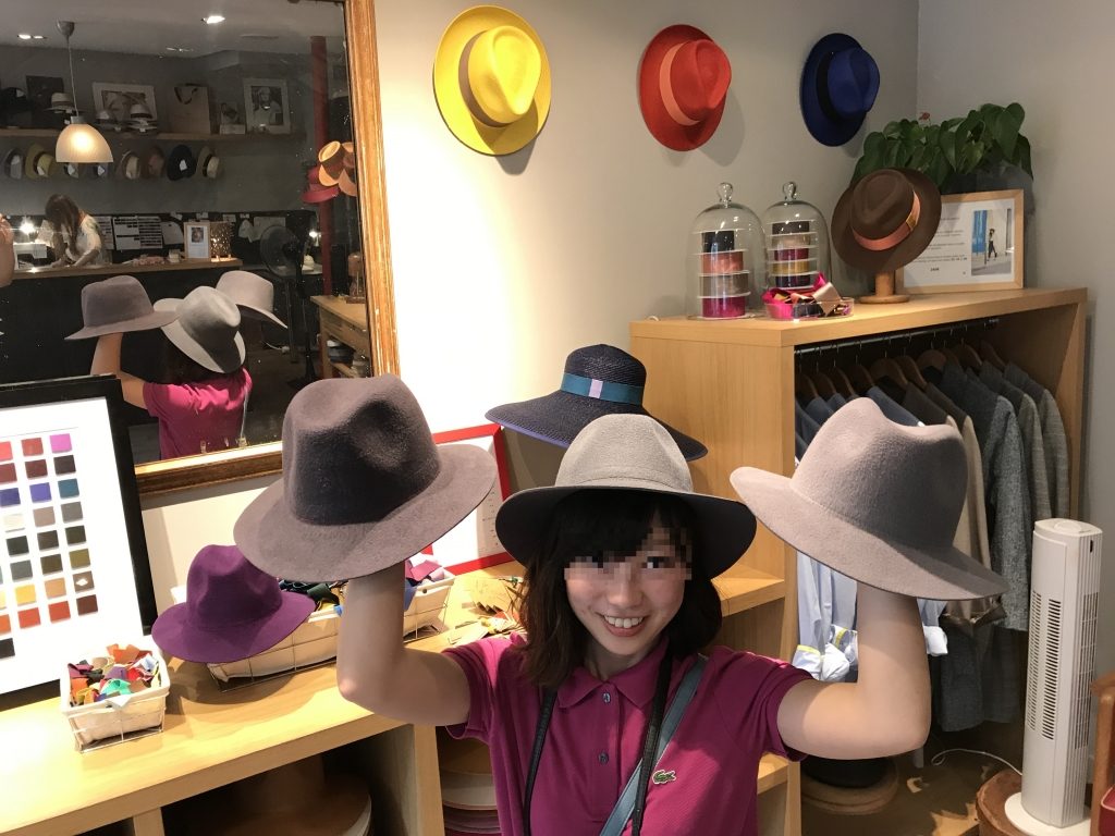 パリでセミオーダー帽子をつくるならラ・スリーズ・シュルルシャポーで