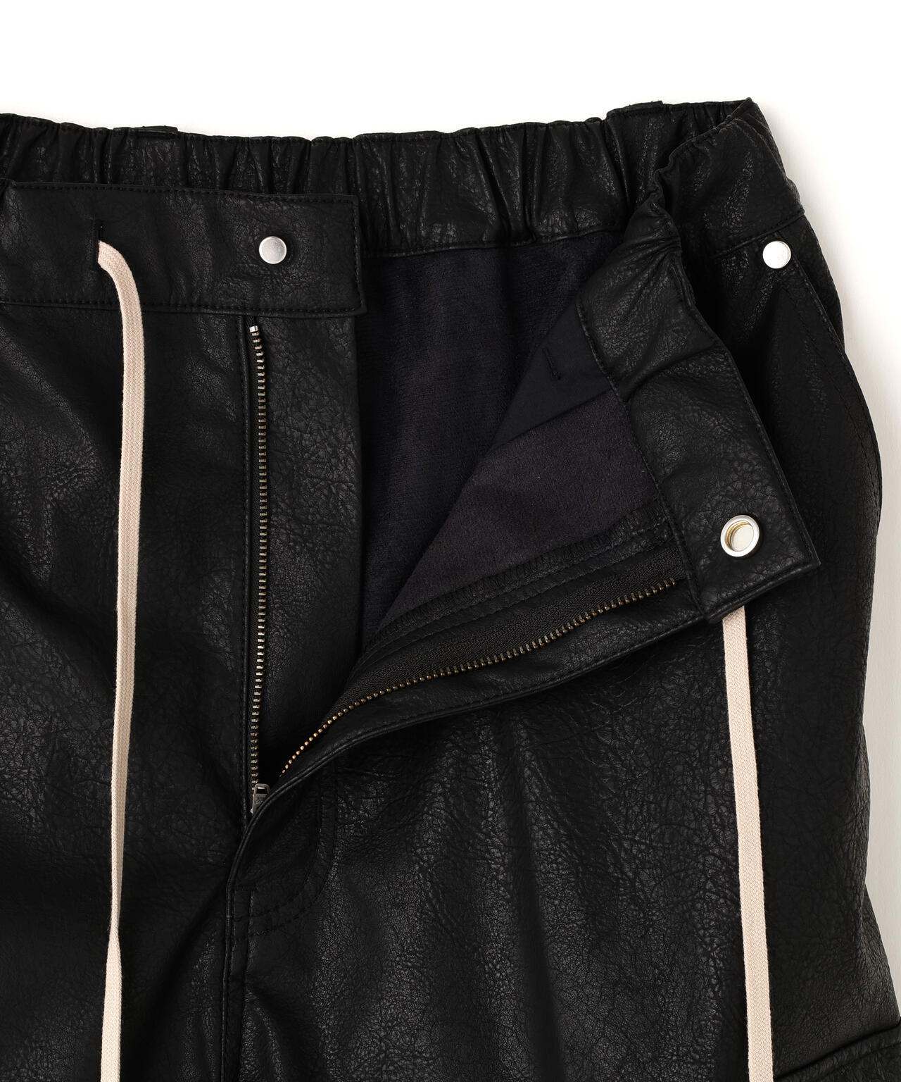 DankeSchon/ダンケシェーン/PU LEATHER CARGO SHORTS | L.H.P