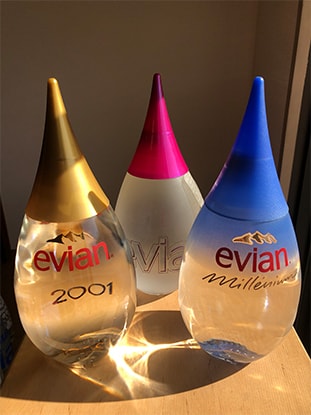 毎年限定！エビアンの美しいデザイナーズボトルを紹介！ | 水ナビ