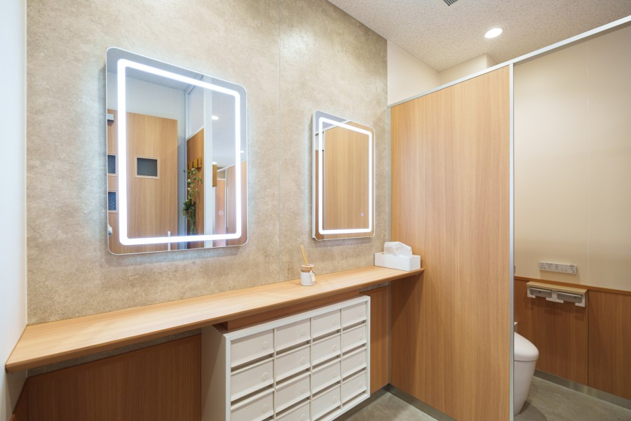 パウダールームLEDミラー LM110 お客様実例 | おしゃれな洗面ボウル