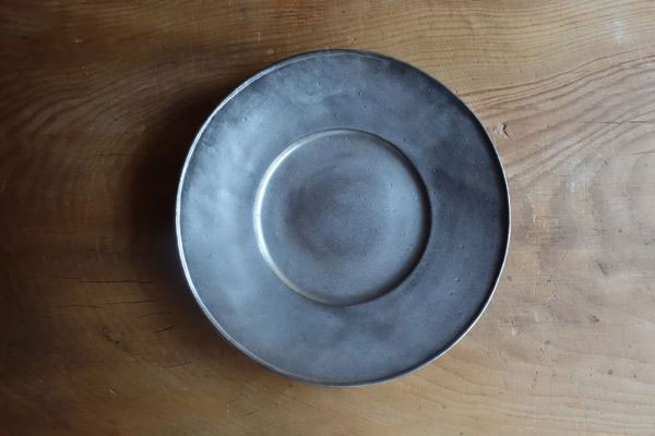 安藤雅信作品｜銀彩ピューターオランダ皿