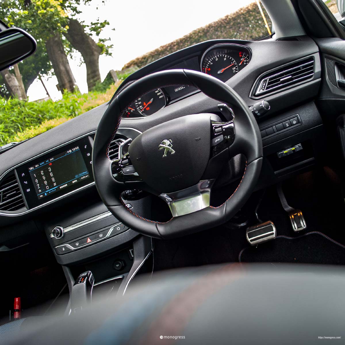 i-Cockpitの本質】操縦の違和感はドライビング・ポジションにあり