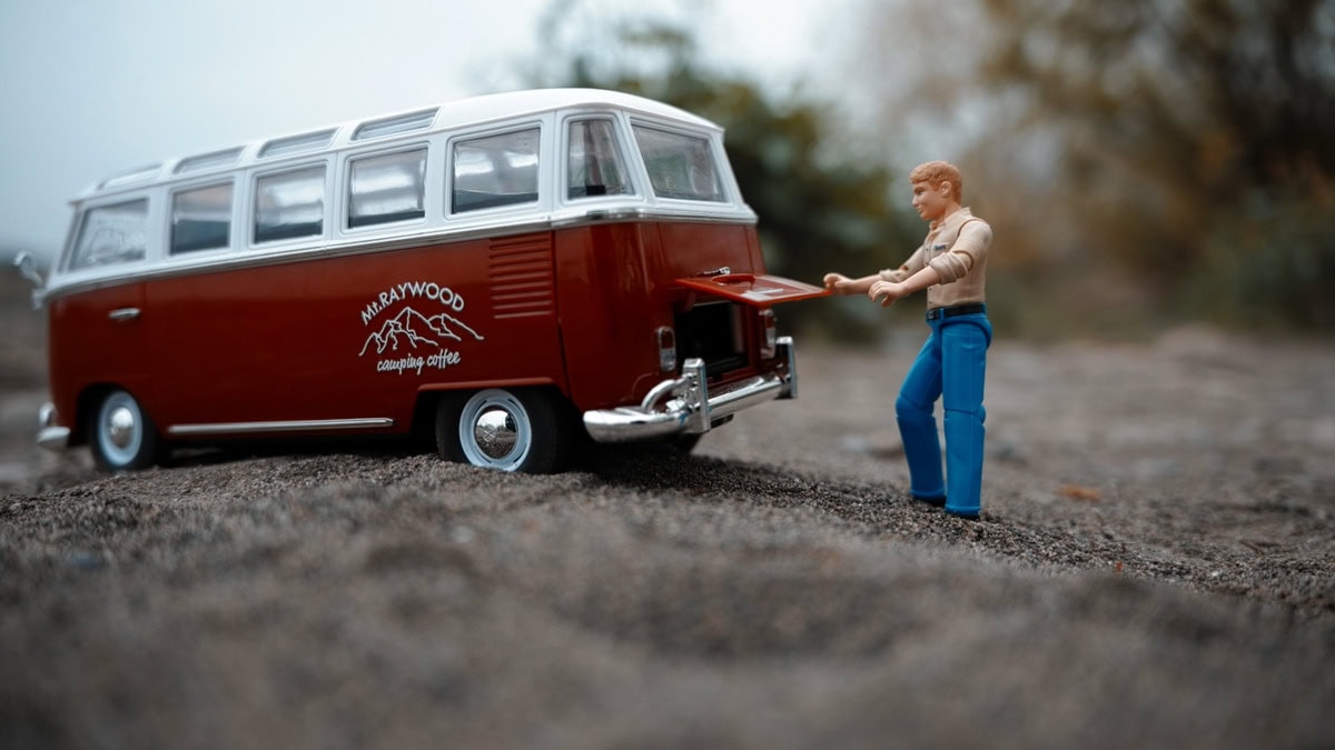 大人の遊び心をくすぐるラジコン】ワーゲンバスをリアルに再現した1/16