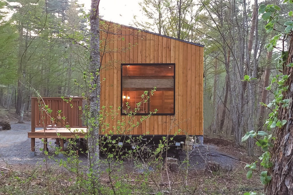 木のチカラで、森を活かす木造トレーラーハウス | 国産木材を活かす