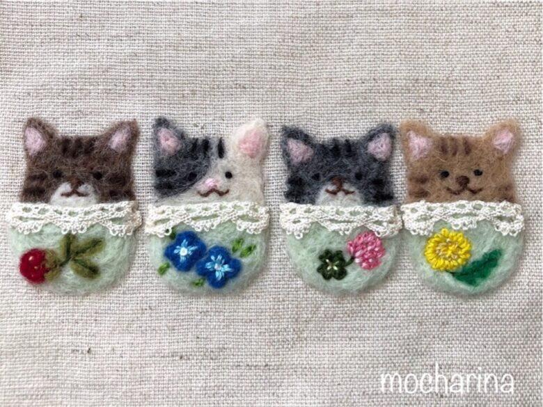 春の額飾り】4匹のねこちゃんの羊毛フェルト刺しゅう・春の野の花