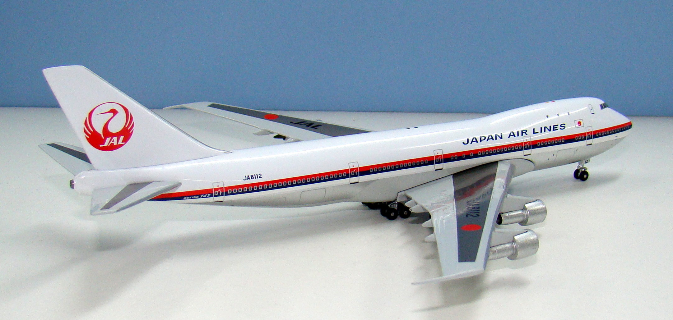 Classic Crane: Japan Air Lines Boeing 747-146 JA8112 by Apollo
