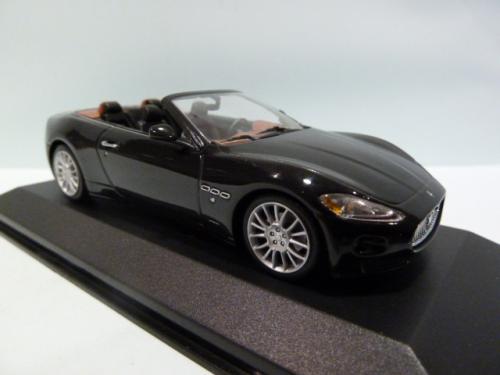 Maserati GranCabrio Black Metallic 1:43 400123930 MINICHAMPS