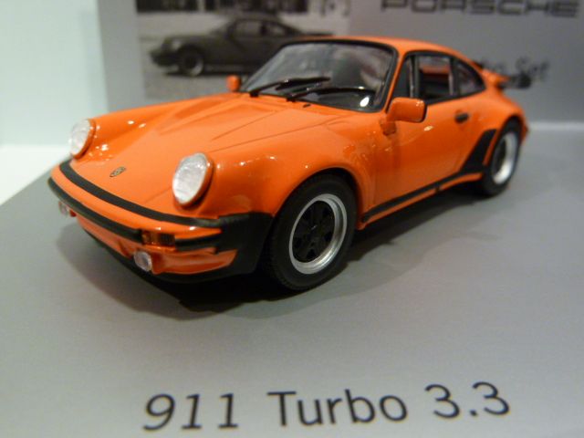 Porsche 911 Turbo Orange / Brown 1:43 WAP020SET25 MINICHAMPS