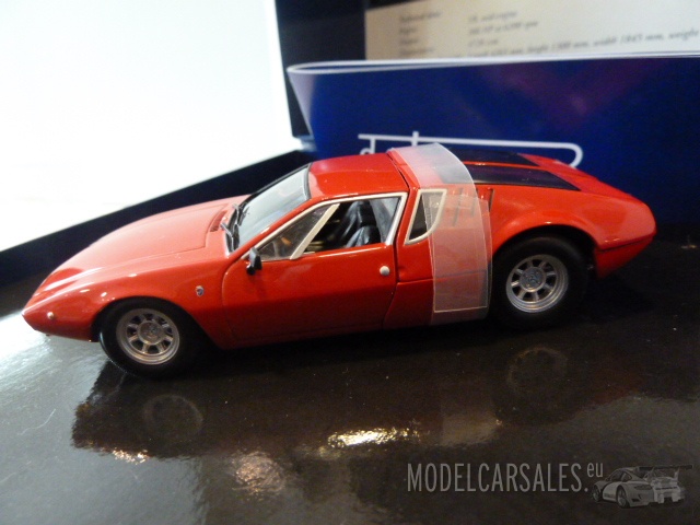 De Tomaso Mangusta Red 1:43 436127120 MINICHAMPS diecast model car