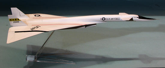 Cyber-Hobby 1/200 XB-70 Valkyrie AV-1, reviewed by Scott Van Aken