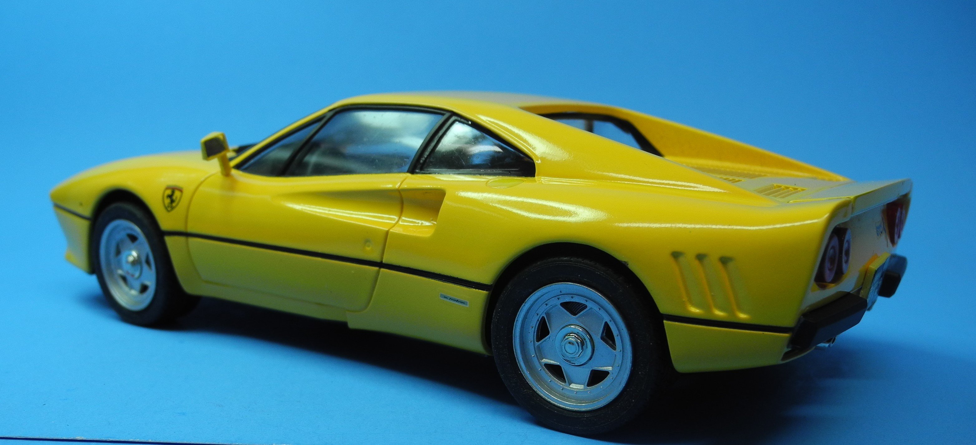 Ferrari 288 GTO Yellow by CDW - FINISHED - Fujimi Enthusiast
