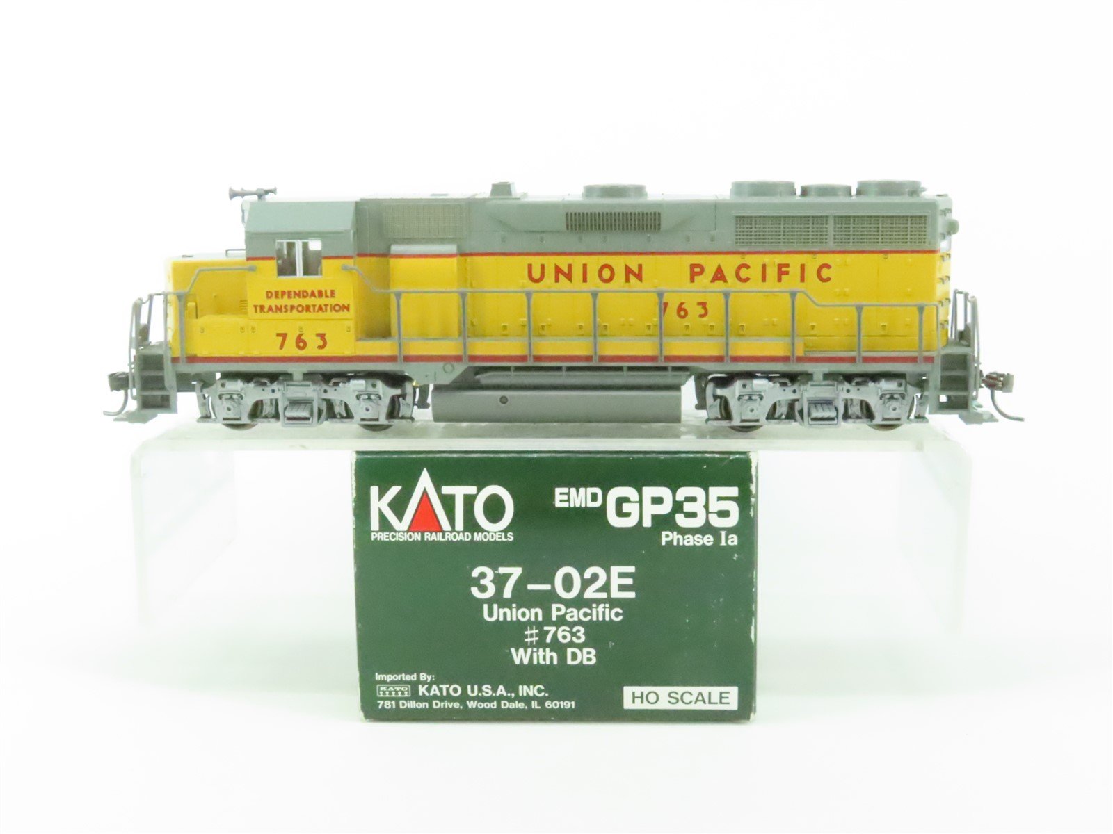 HO Scale KATO 37-02E UP Union Pacific EMD GP35 Ph. 1a Diesel