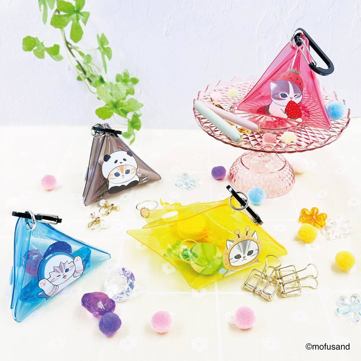 mofusand クリア三角ポーチ(サメにゃん) | mofusandもふもふマーケット
