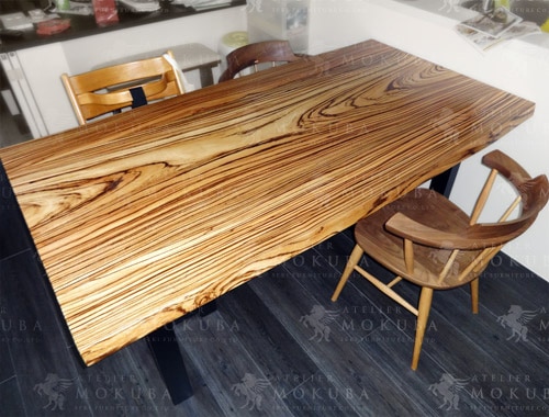 ダイニングテーブルxゼブラウッド【個人住宅】縞模様が美しいゼブラ一