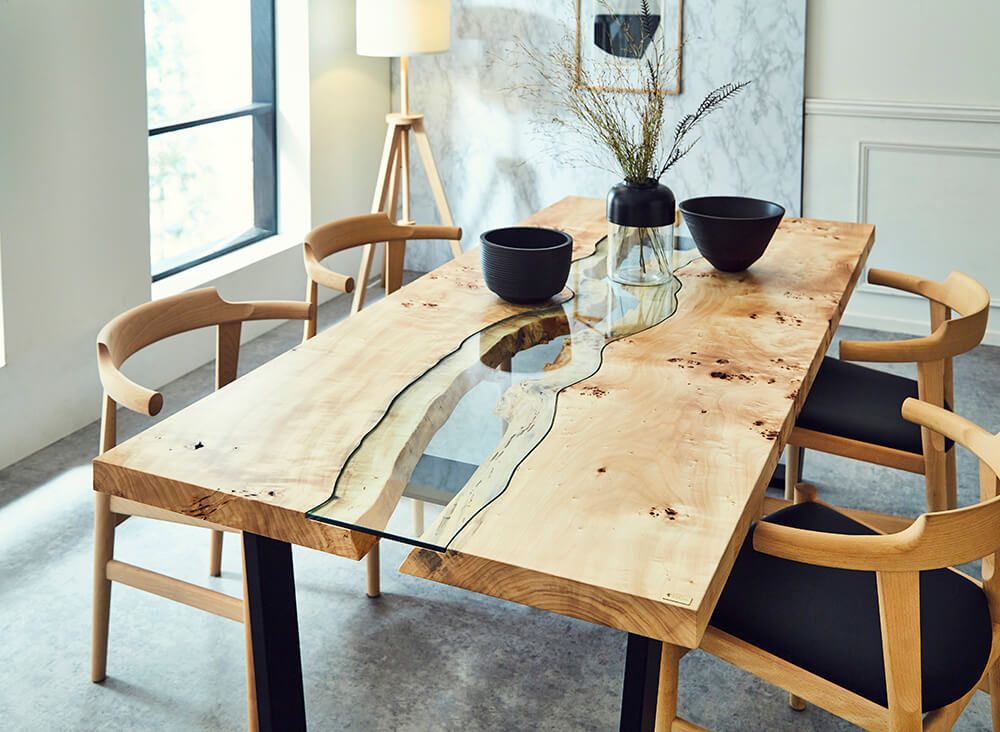 ガラステーブルの種類やメリット・デメリットを解説 | 一枚板テーブル