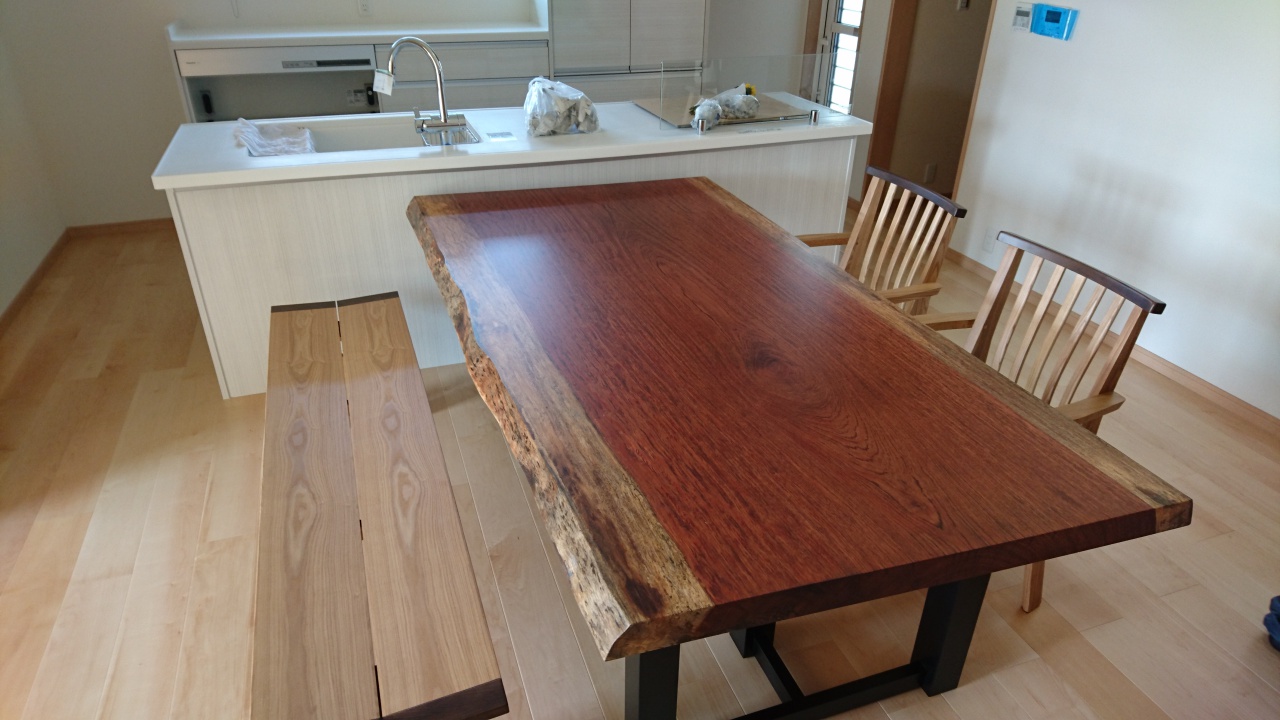 ブビンガ ダイニングテーブル | 一枚板 お取り引き実績 | 一枚板・天板