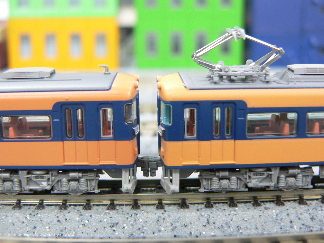 トミーテックの鉄コレ、近鉄18200系のライト＆標識灯点灯化特製品