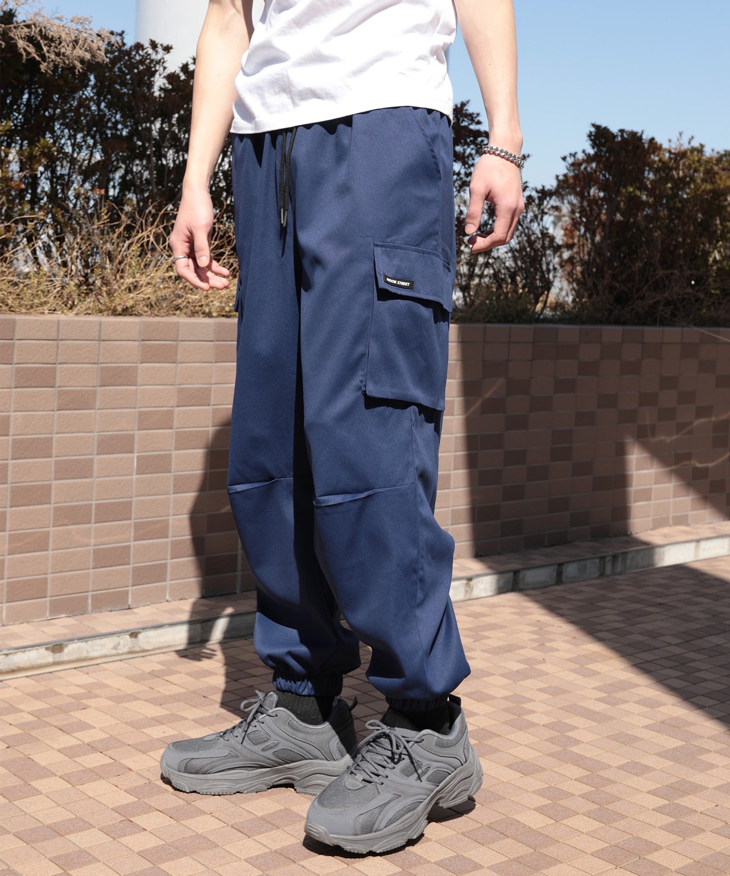 HOOK-】 アメカジサイドビッグポケット裾絞りカーゴパンツ – 《公式