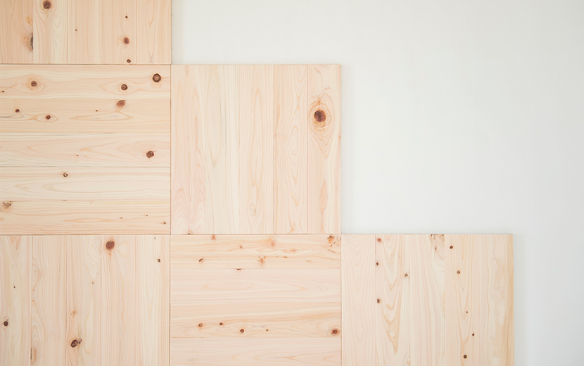 ユカハリ・タイル ひのき 無塗装 ｜ 西粟倉森の学校