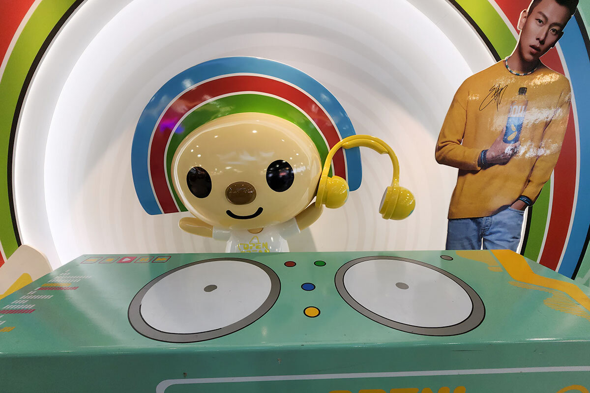 ロックな雰囲気で気分も上昇！OPENちゃんTシャツも作れる