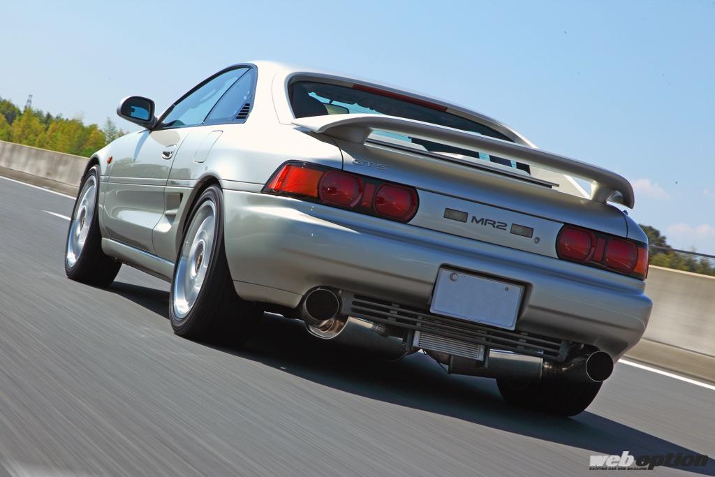 貴重すぎる新車ワンオーナーのSW20改！」車体寸法に合わせたガレージ