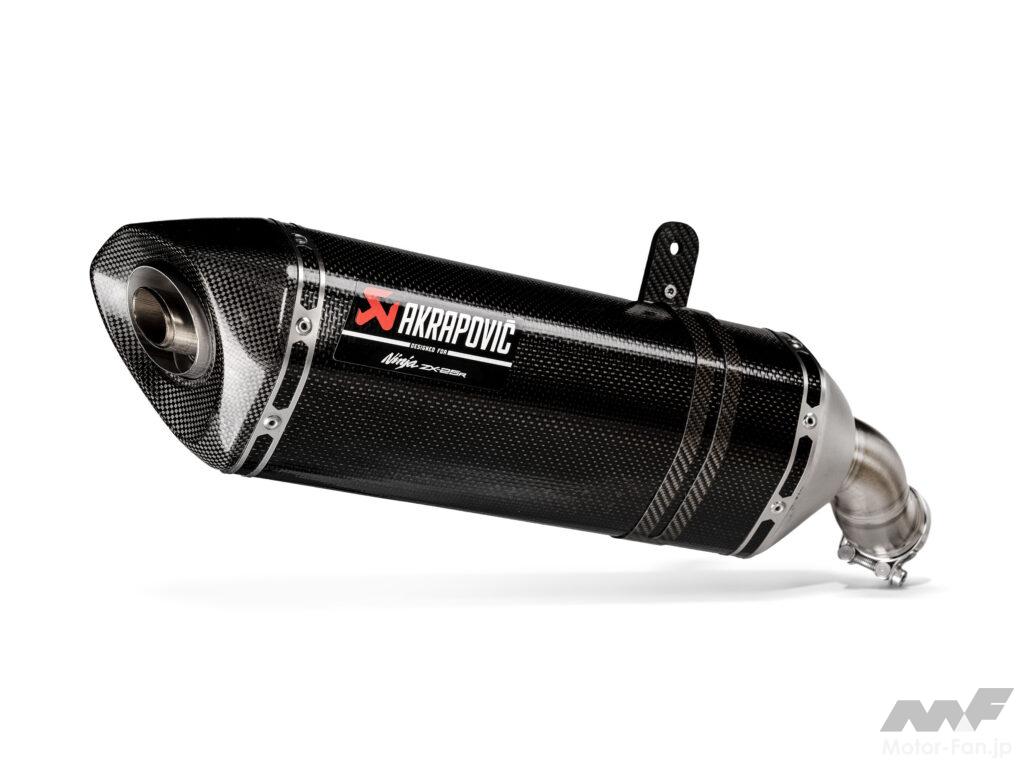 唯一無二の400cc4気筒スポーツNinja ZX-4RにAkrapovicスリップオン