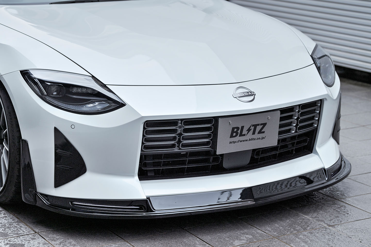 都会派エアロの決定版！」純正フォルムに寄り添うRZ34用ボディキットの