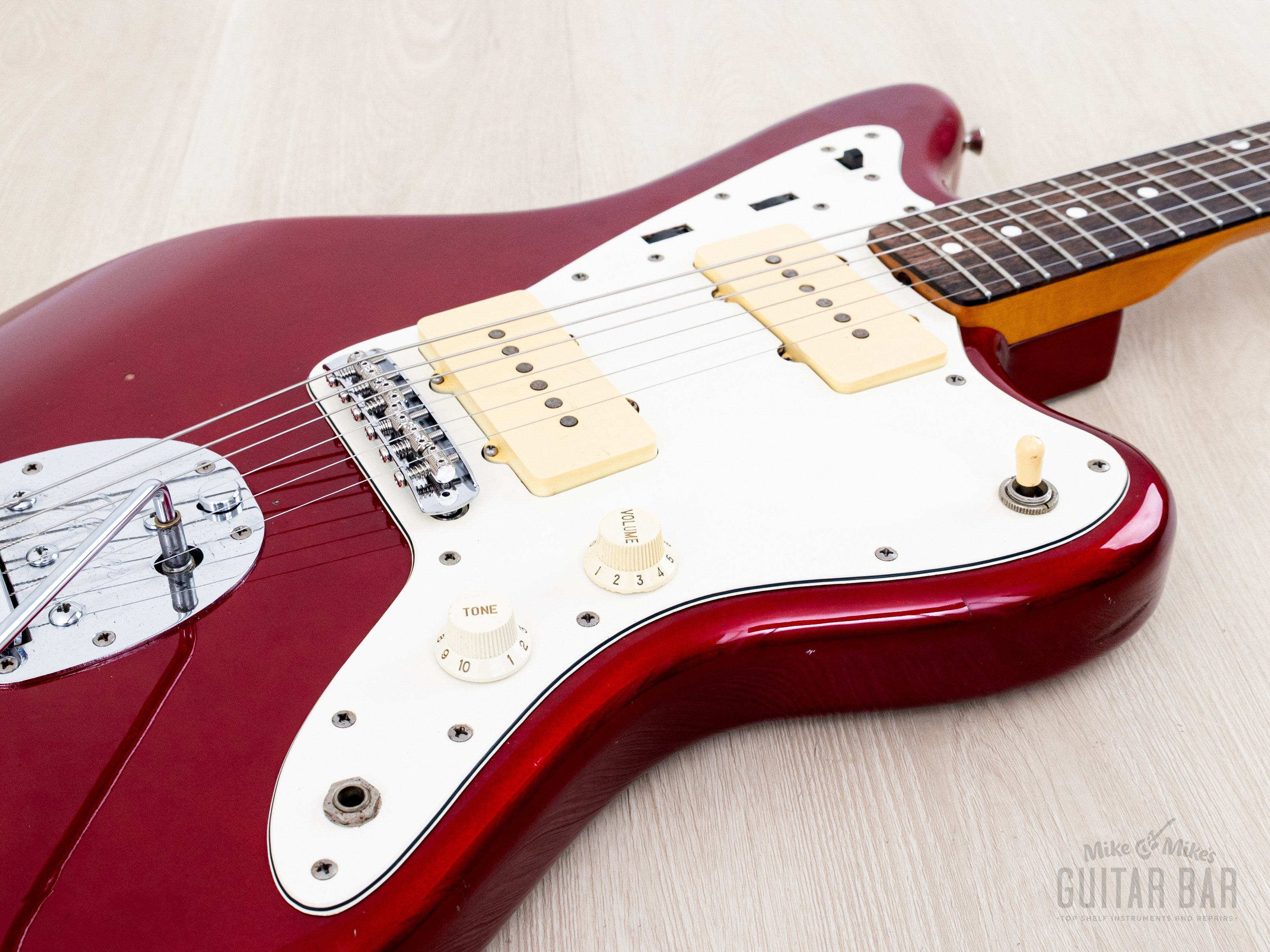1983 Fender JV Jazzmaster '62 Vintage Reissue JM66-70 Candy Apple Red,