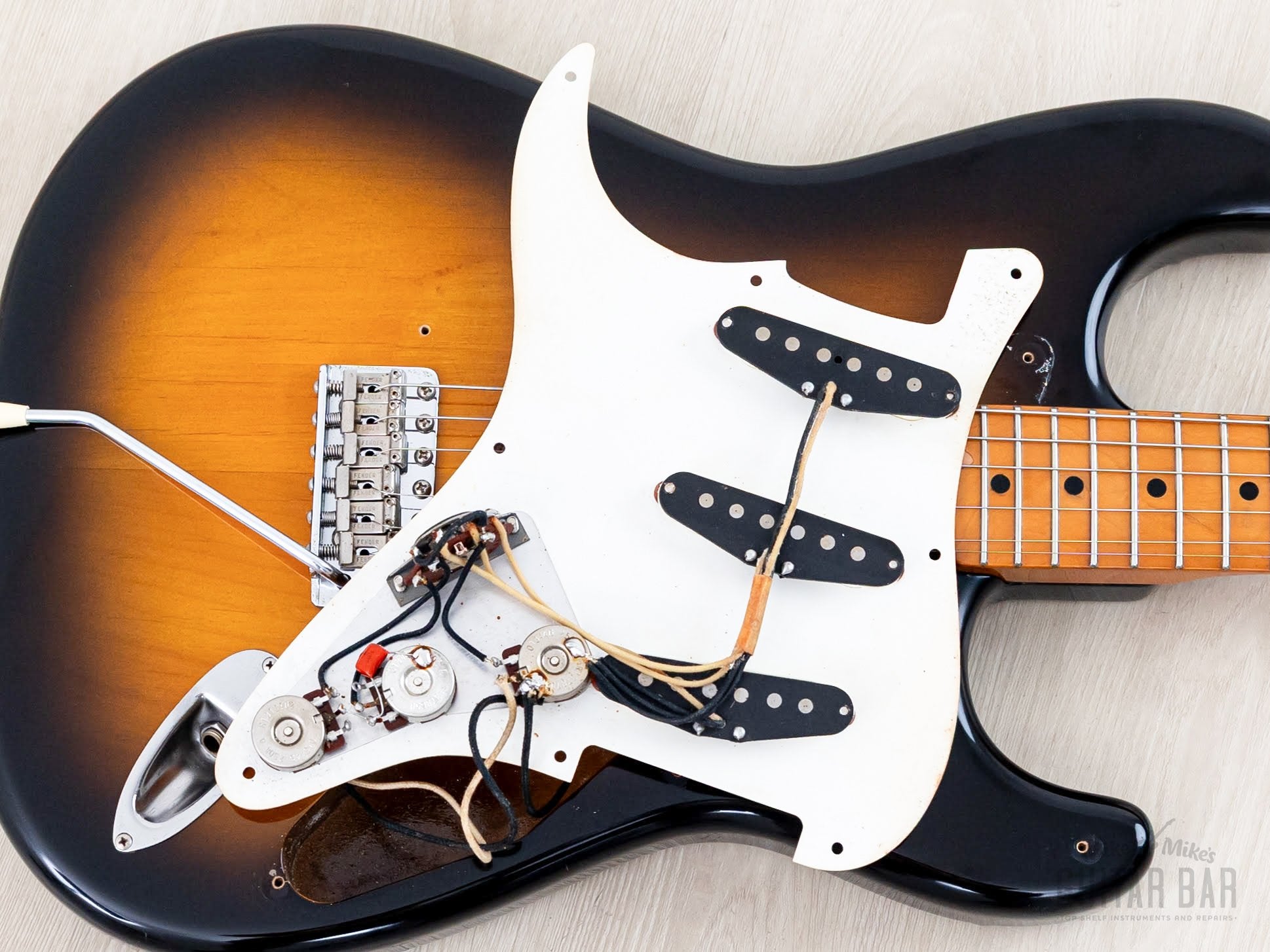 1987 Fender '57 Stratocaster ST57-115 Sunburst Lacquer w/ USA Pickups