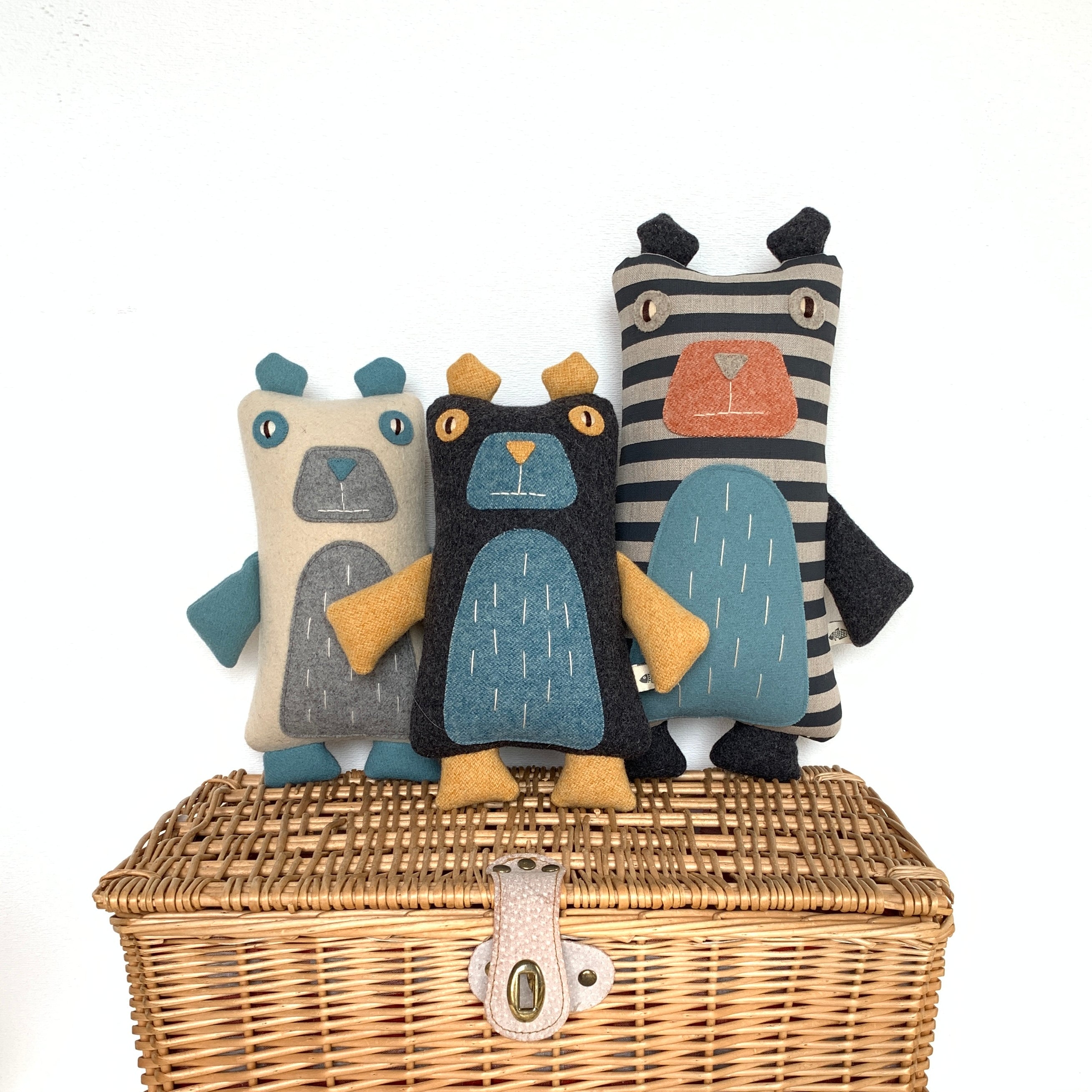 カラパウ/クマのナッシュ(NASH) おしゃれな大人のぬいぐるみ – m.m.Lucca