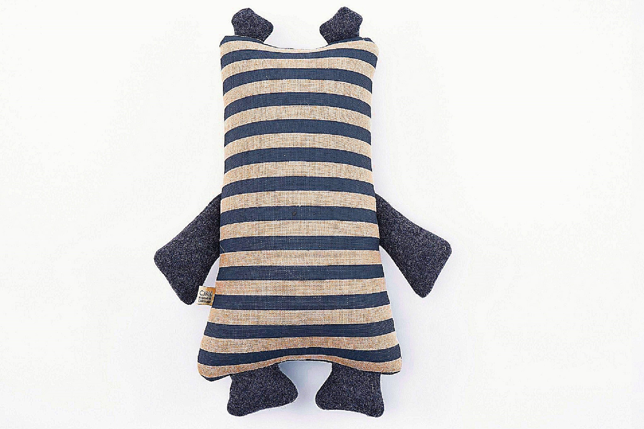 カラパウ/クマのトモ(TOMO) おしゃれな大人のぬいぐるみ – m.m.Lucca