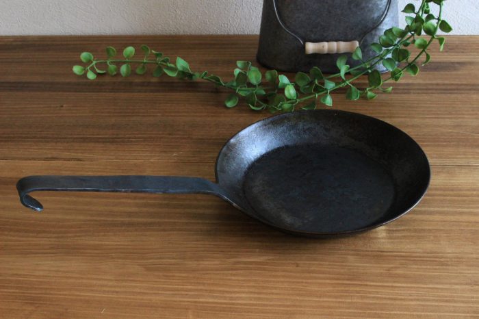妻からの誕生日プレゼントはタークのフライパン。asimocraftsの