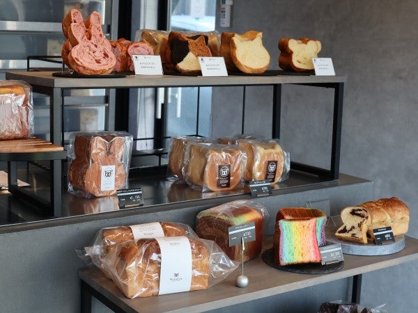 堺】見て幸せ、食べたら虜になるデニッシュ食パン「REVEL（ルベル