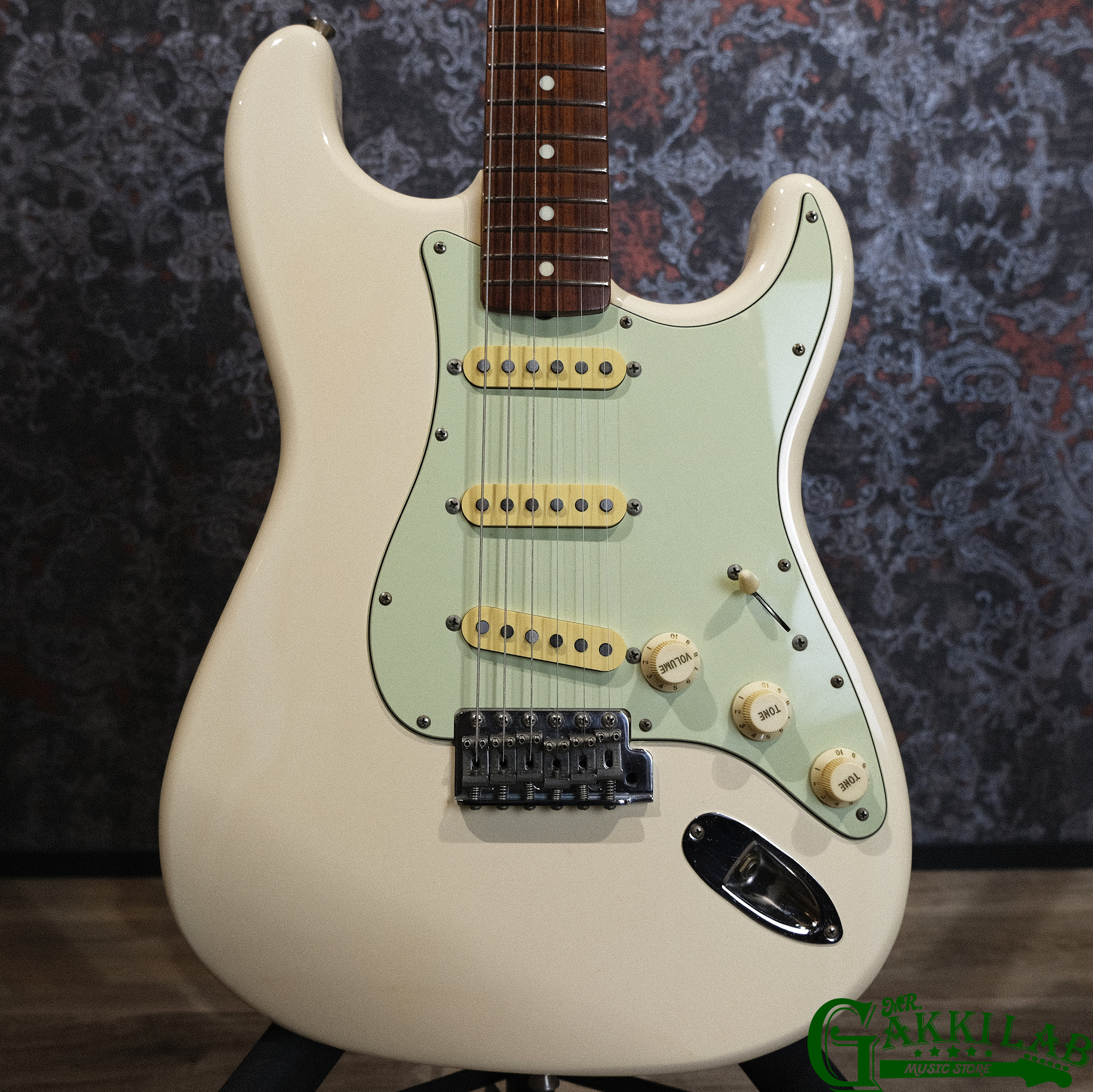 Fender Japan ST62-65AS VWH / 40th Anniversary FotoFlame ST | 札幌