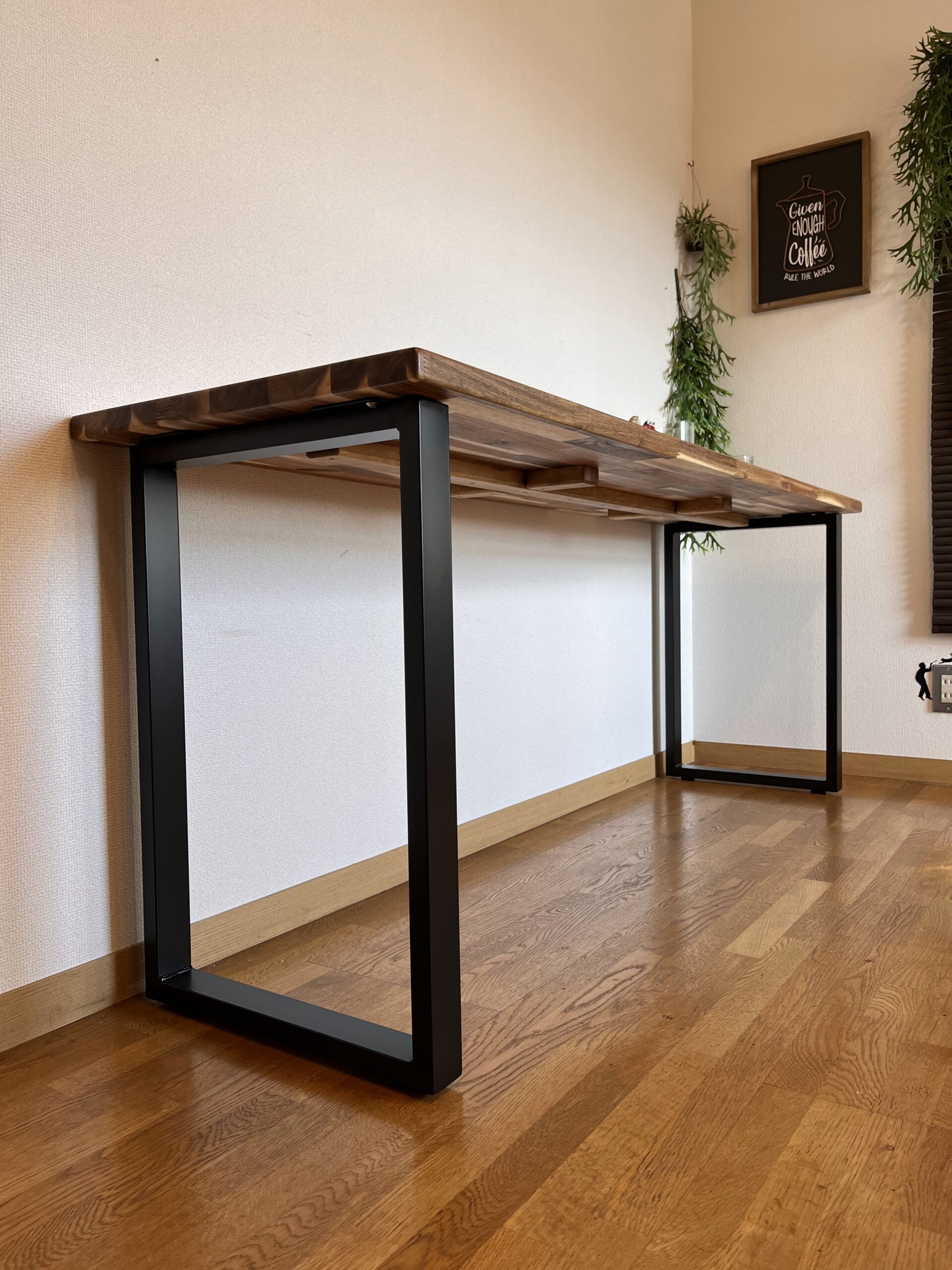 アカシアのカウンターテーブル ロ型アイアン脚 – 1800×500×715mm – 板