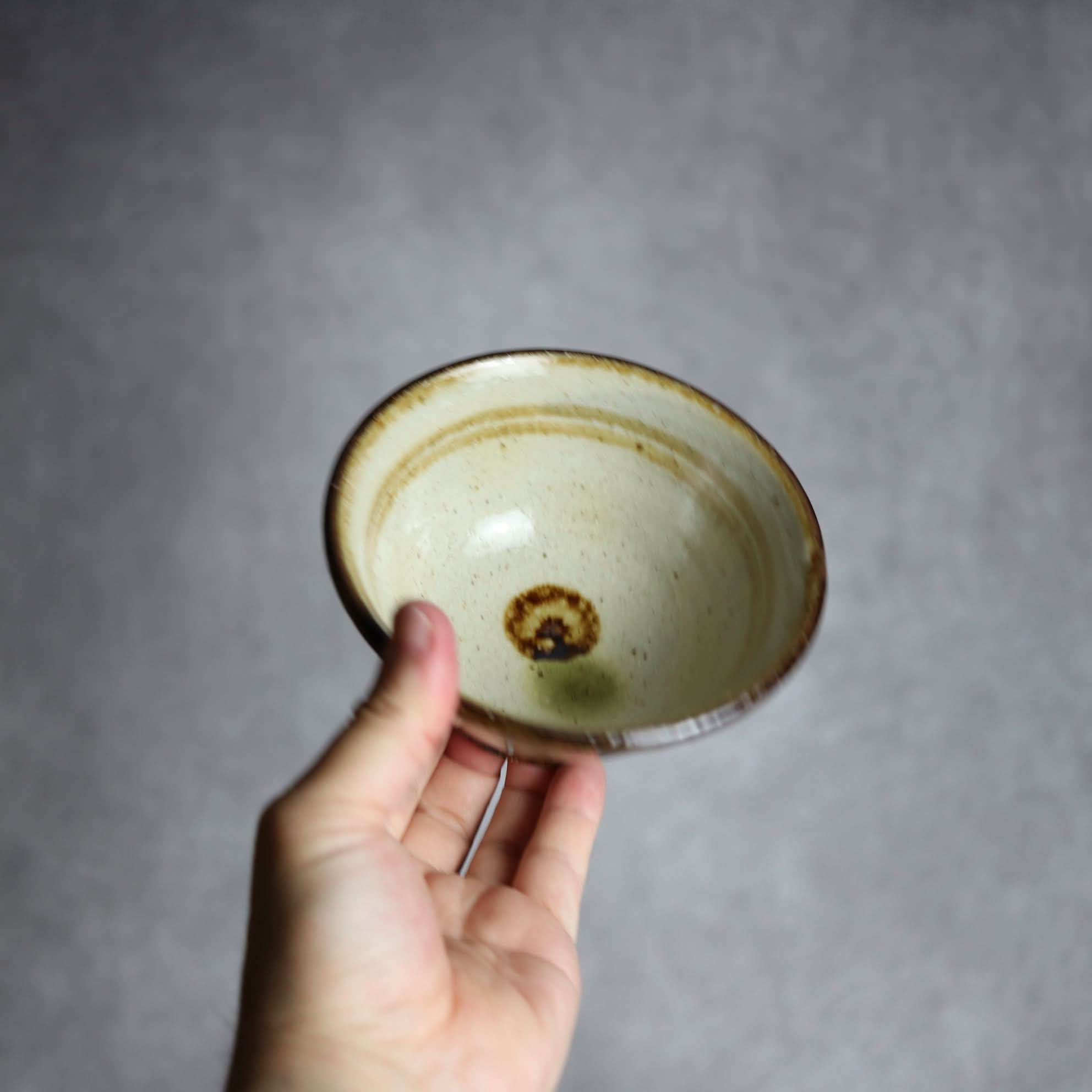 4寸マカイ 緑 茶 ドット やちむん 陶器 陶芸こまがた｜陶芸こまがた