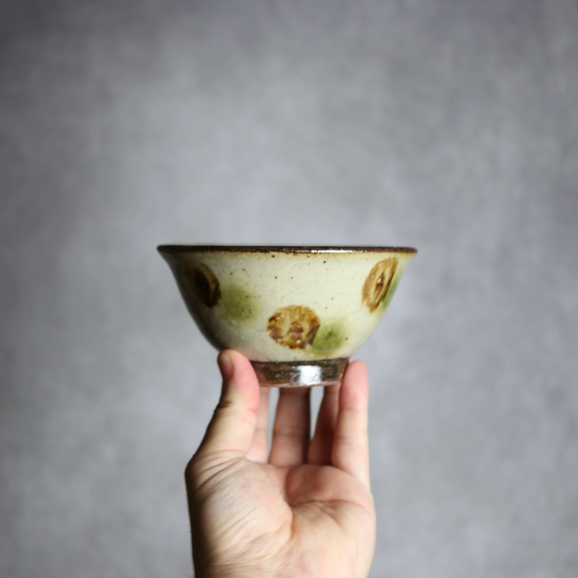4寸マカイ 緑 茶 ドット やちむん 陶器 陶芸こまがた｜陶芸こまがた
