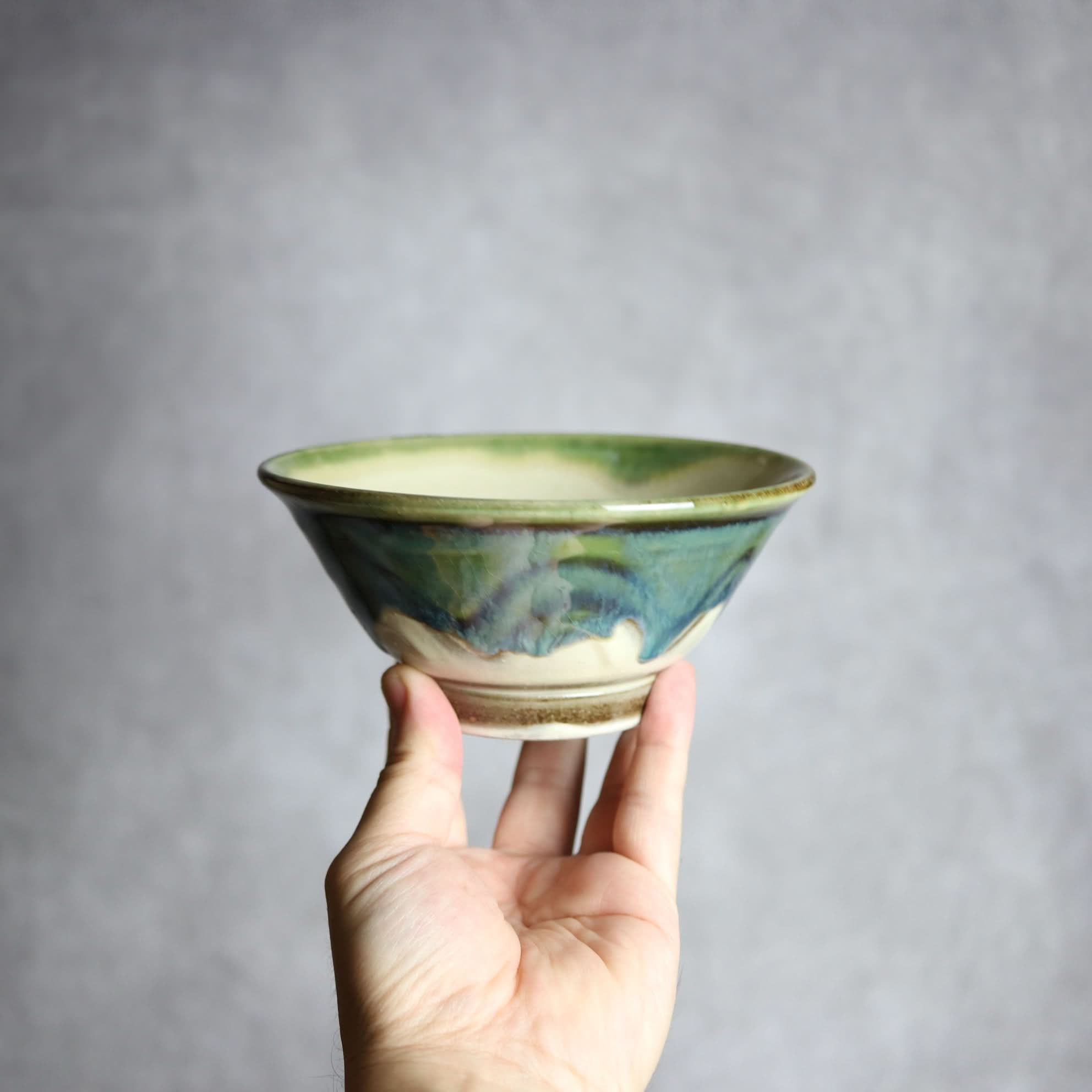 4.5寸マカイ1 緑釉 指描 やちむん 陶器 いずみ窯 島袋工房｜いずみ窯