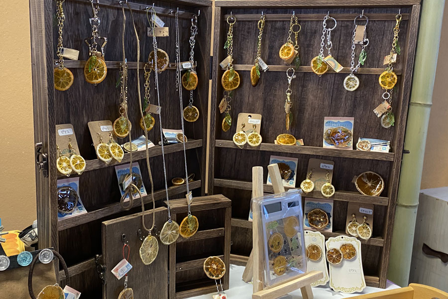 レジンアクセサリー・アトリエまりこあめさ..」 最新情報 室積市場ん