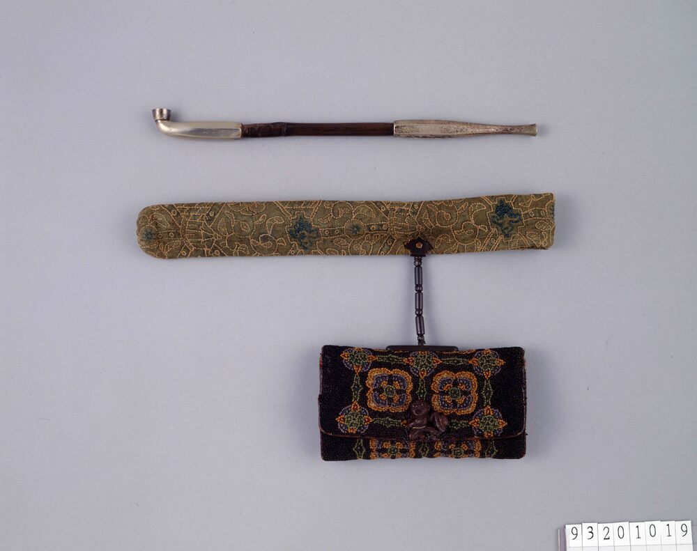 縫いつぶし腰差したばこ入れ並びに煙管 | ToMuCo - Tokyo Museum