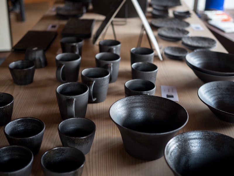 伝統工芸の固定概念をとりはらって考える – 黒備前・素材としての陶器