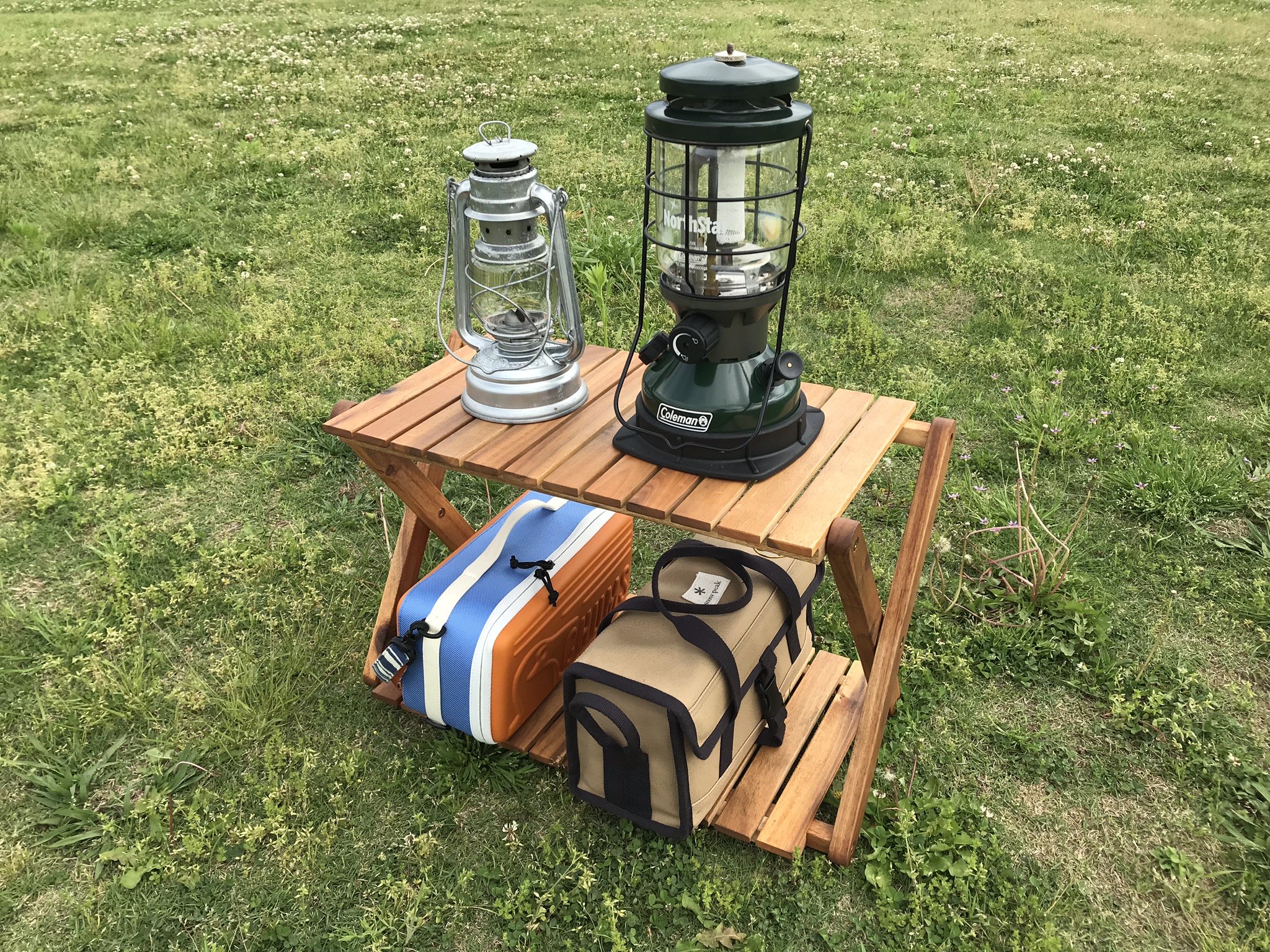 ニトリの「木折りたたみラック」は、お値段以上だった！ | DADAキャンプ