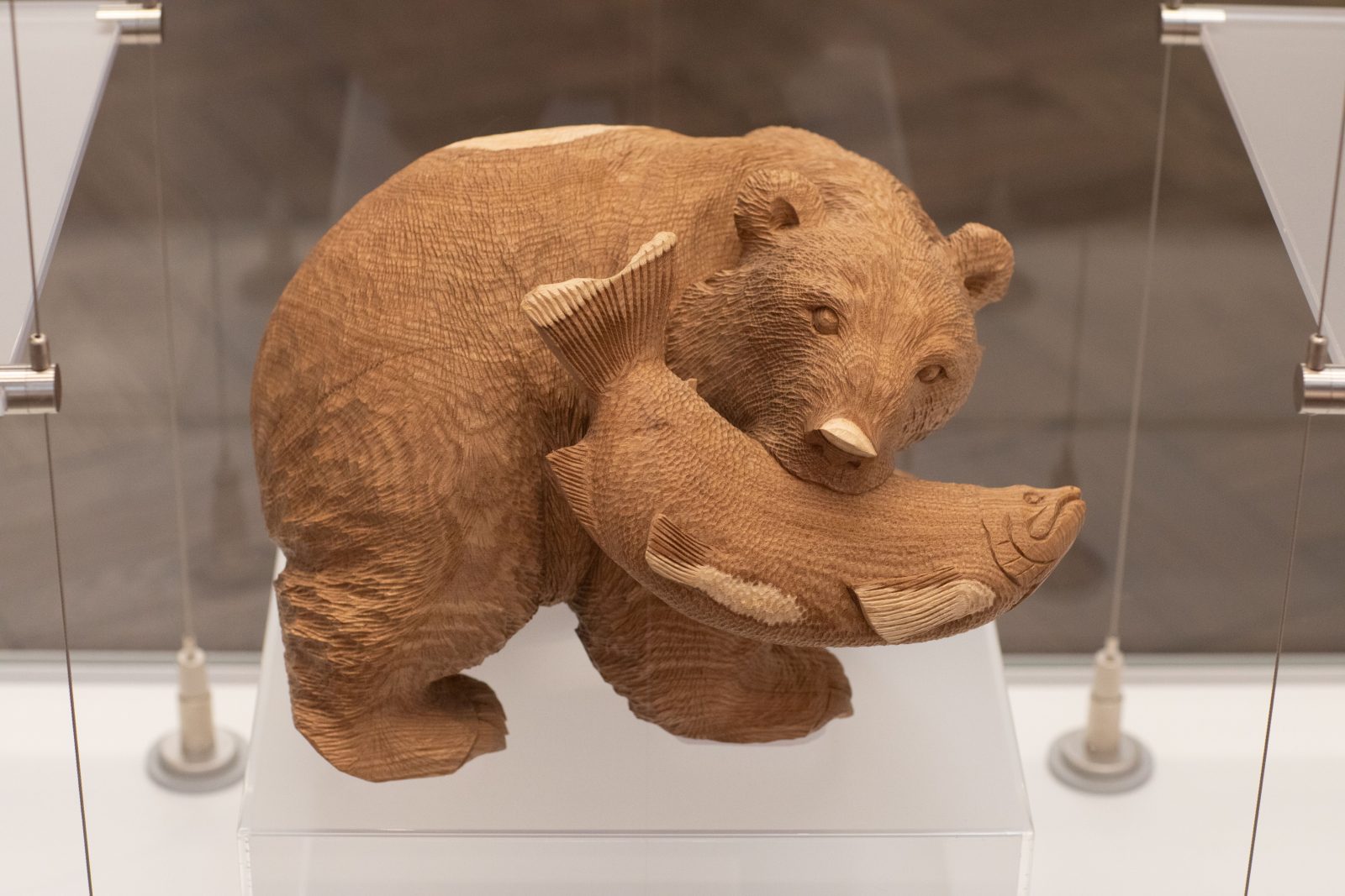 ホリデーイベント「知ろう 学ぼう 楽しもう 北海道の木彫り熊」 – 国立