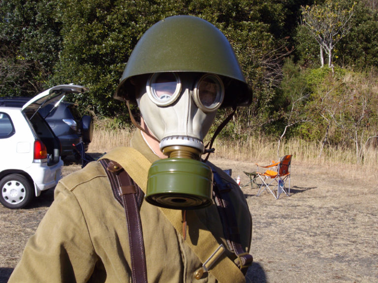ガスマスクで遊ぼう！ ～ ソ連軍 GP-5 ガスマスク (実物)│ナナシノミコト