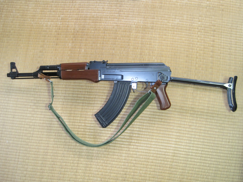 AKスタンダード電動ガンの定番 ～ AK-47S (東京マルイ製・電動ガン