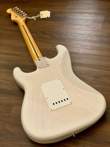 Fender Japan Heritage 50s Stratocaster with Maple FB in White