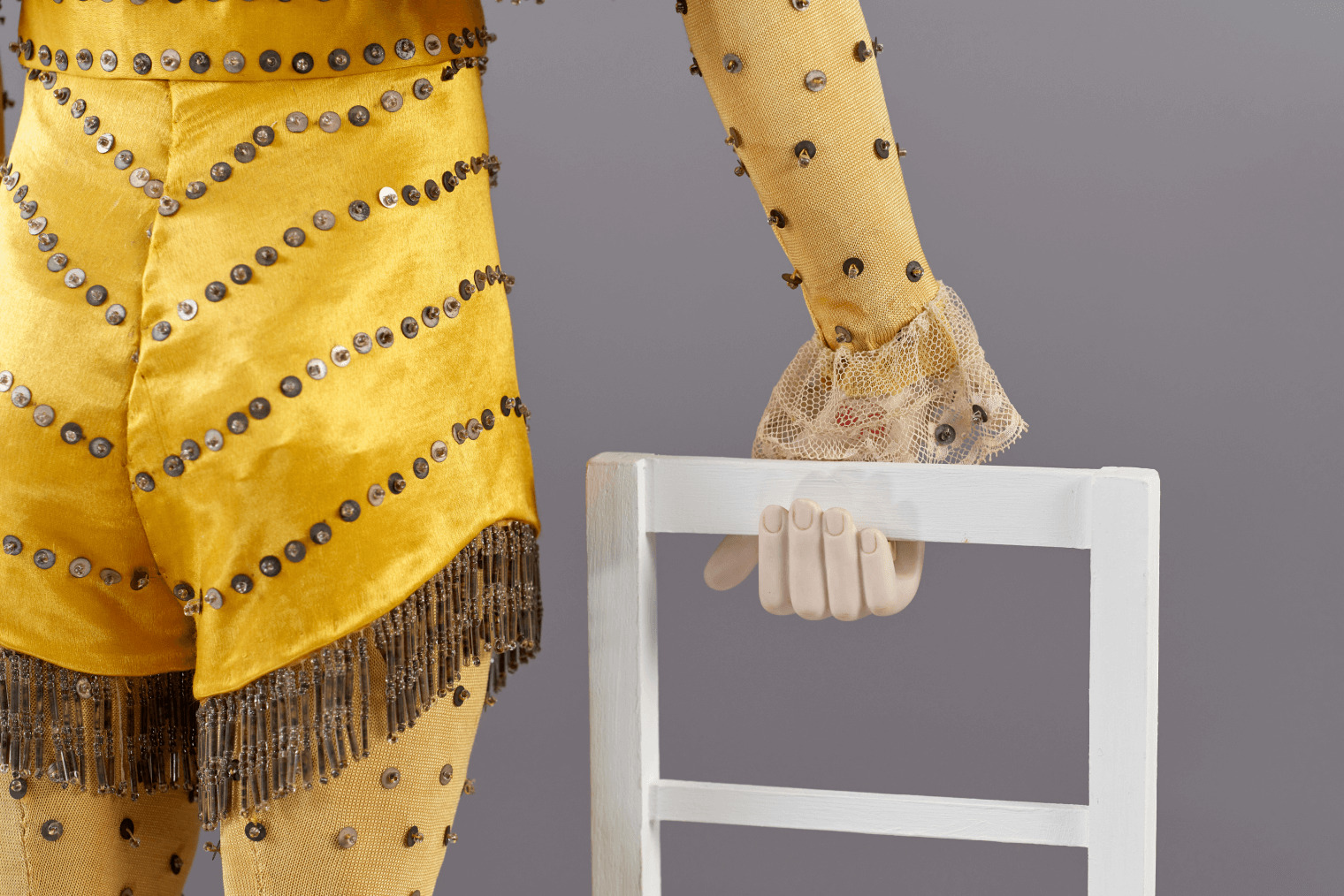 椅子の曲芸をするピエロ | 永守コレクションギャラリー