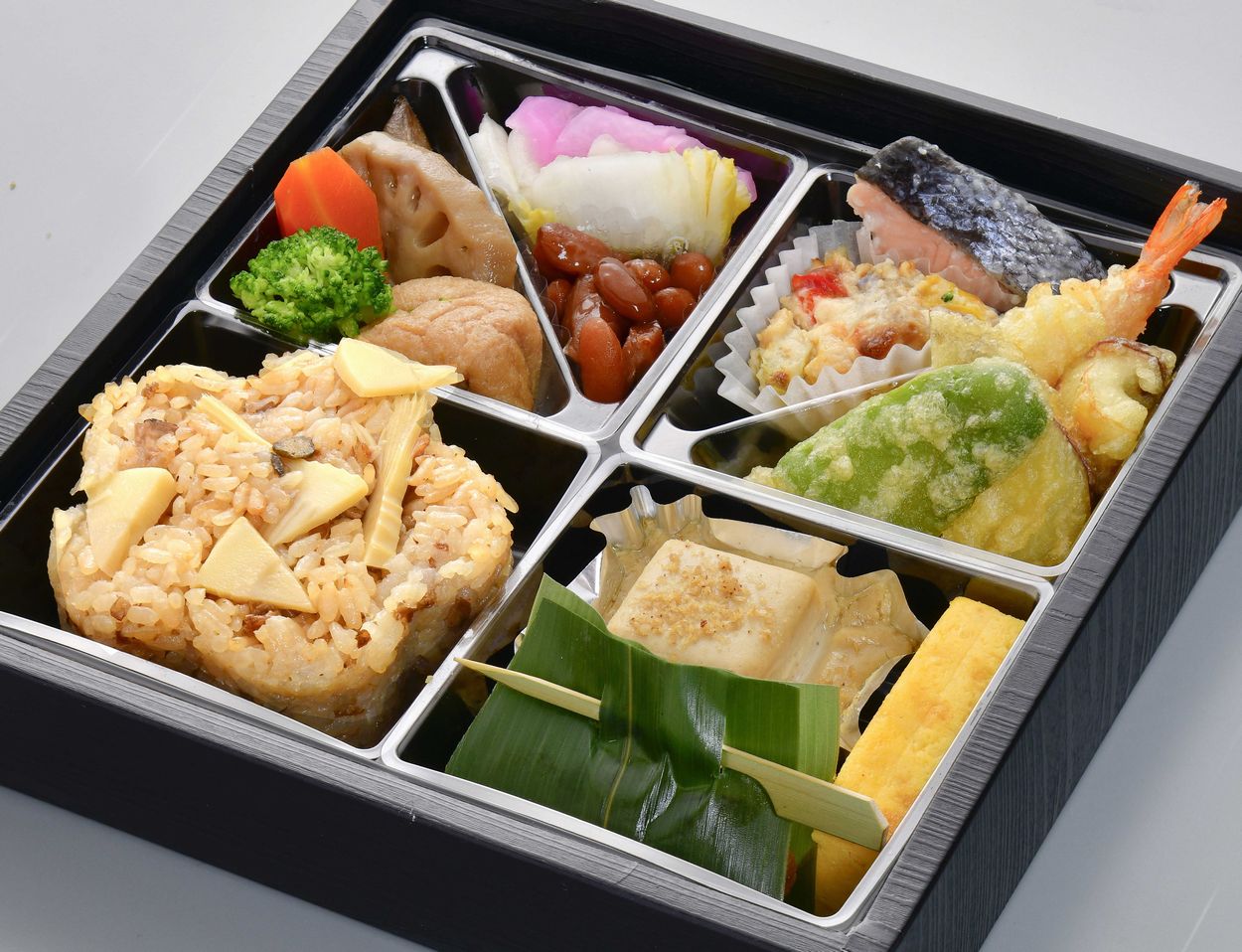 松花堂弁当 | やま厨房｜長野県長野市で弁当・会席・オードブルの宅配